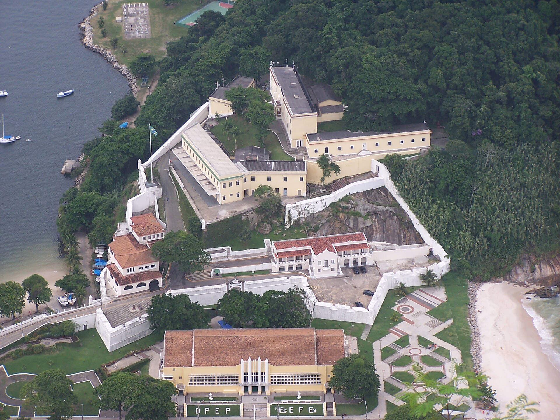 Imagem de referência de Fortaleza de São João, descrito nos dados abertos como fortaleza no Rio de Janeiro