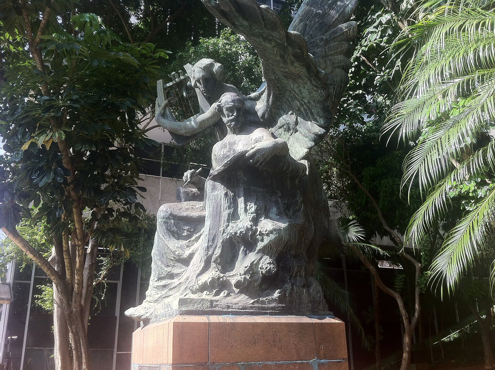 Imagem de referência de Giuseppe Verdi by Amadeo Zani, descrito nos dados abertos como monumento na cidade de São Paulo