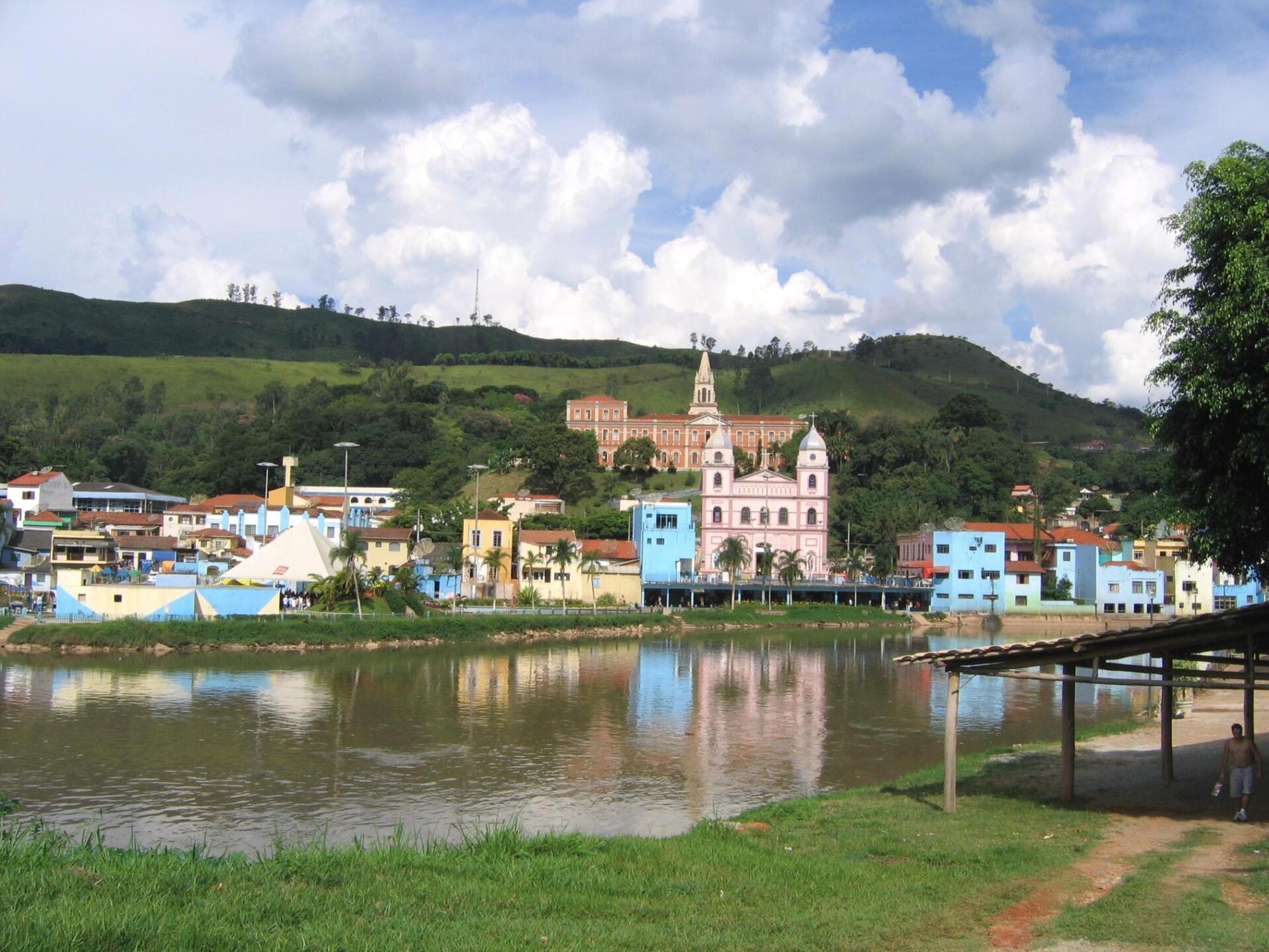 Imagem de referência de Pirapora, descrito nos dados abertos como município brasileiro do estado de Minas Gerais