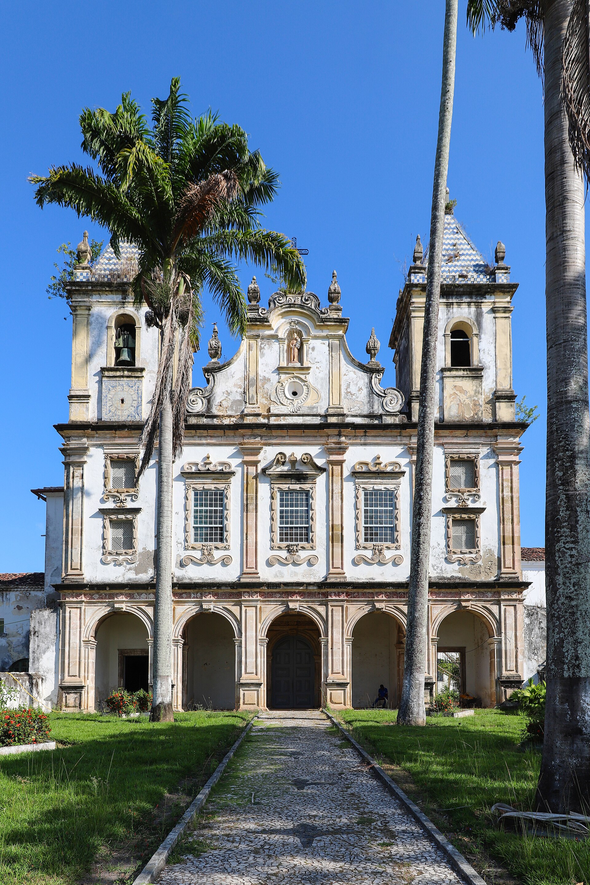 Imagem de referência de Convento e Igreja de Santo Antônio e Capela da Ordem Terceira, descrito nos dados abertos como igreja e convento em São Francisco do Conde, Brazil