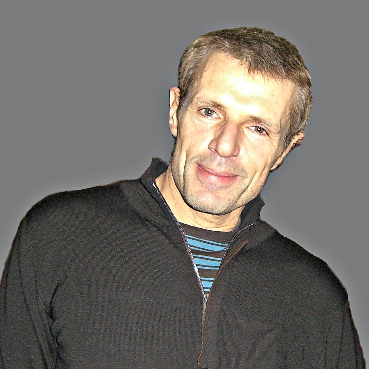 Imagem de referência relacionada a Lambert Wilson, item descrito como ator francês