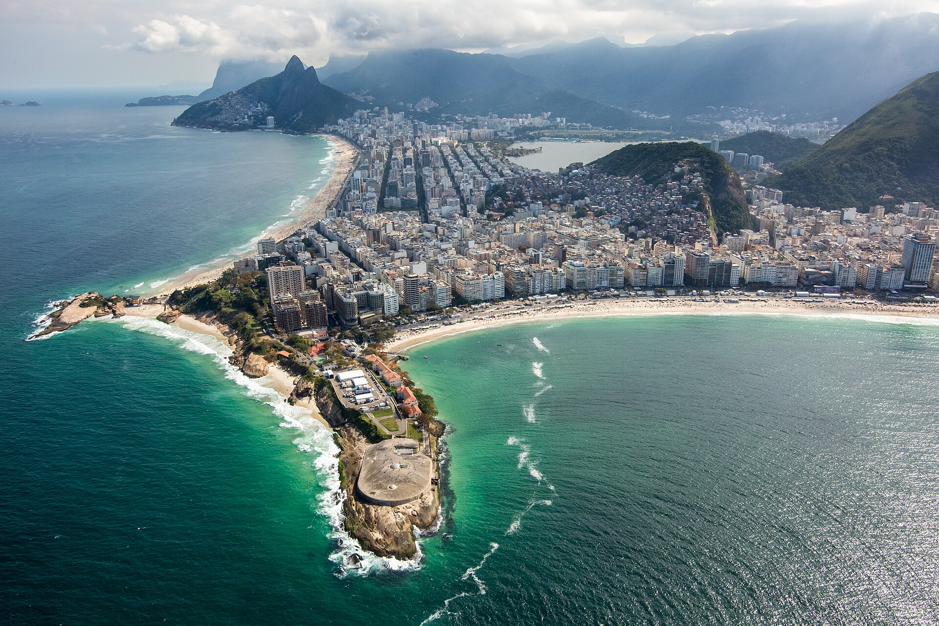 Imagem de referência de Forte de Copacabana, descrito nos dados abertos como edificação militar no Rio de Janeiro