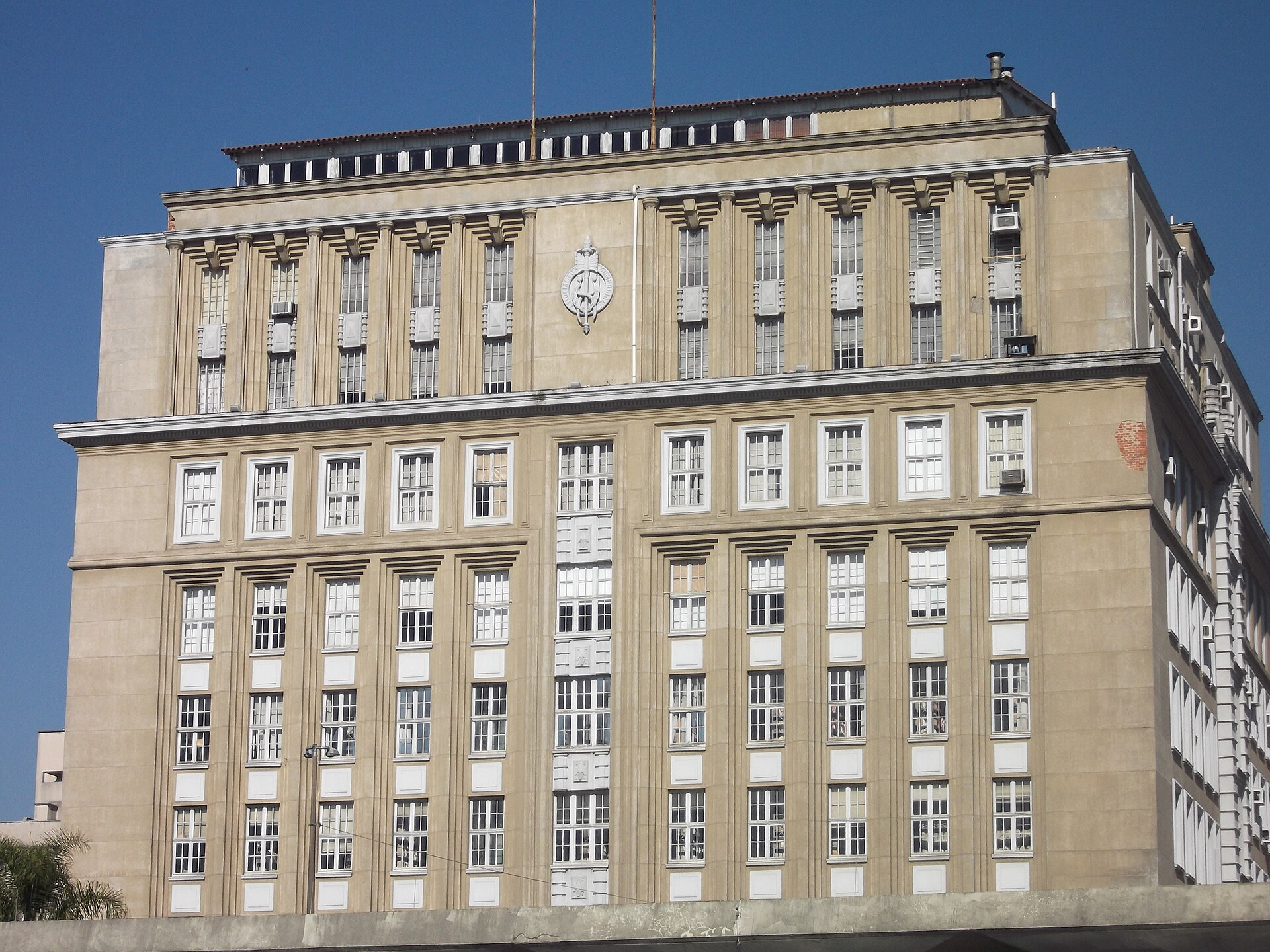 Imagem de referência de Palácio do Comércio, descrito nos dados abertos como edifício histórico art déco em Porto Alegre, Brasil