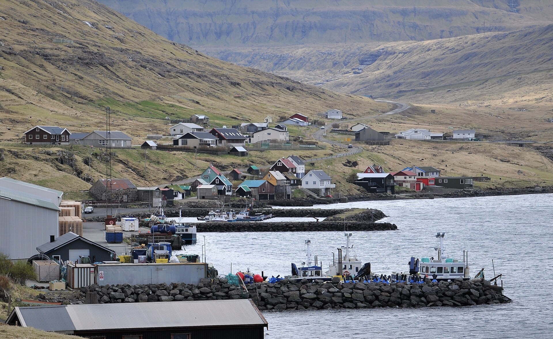 Imagem de referência relacionada a Funningsfjørður, item descrito como registro de referência sobre Funningsfjørður, organizado a partir de dados estruturados abertos
