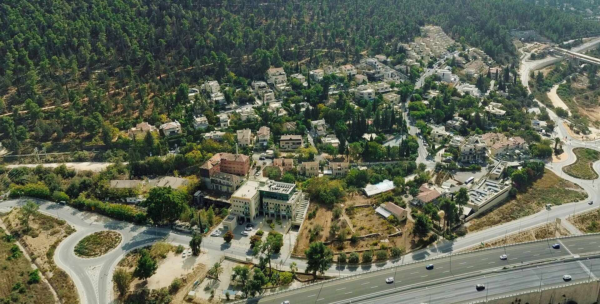 Imagem de referência relacionada a Moza, item descrito como cidade israelita