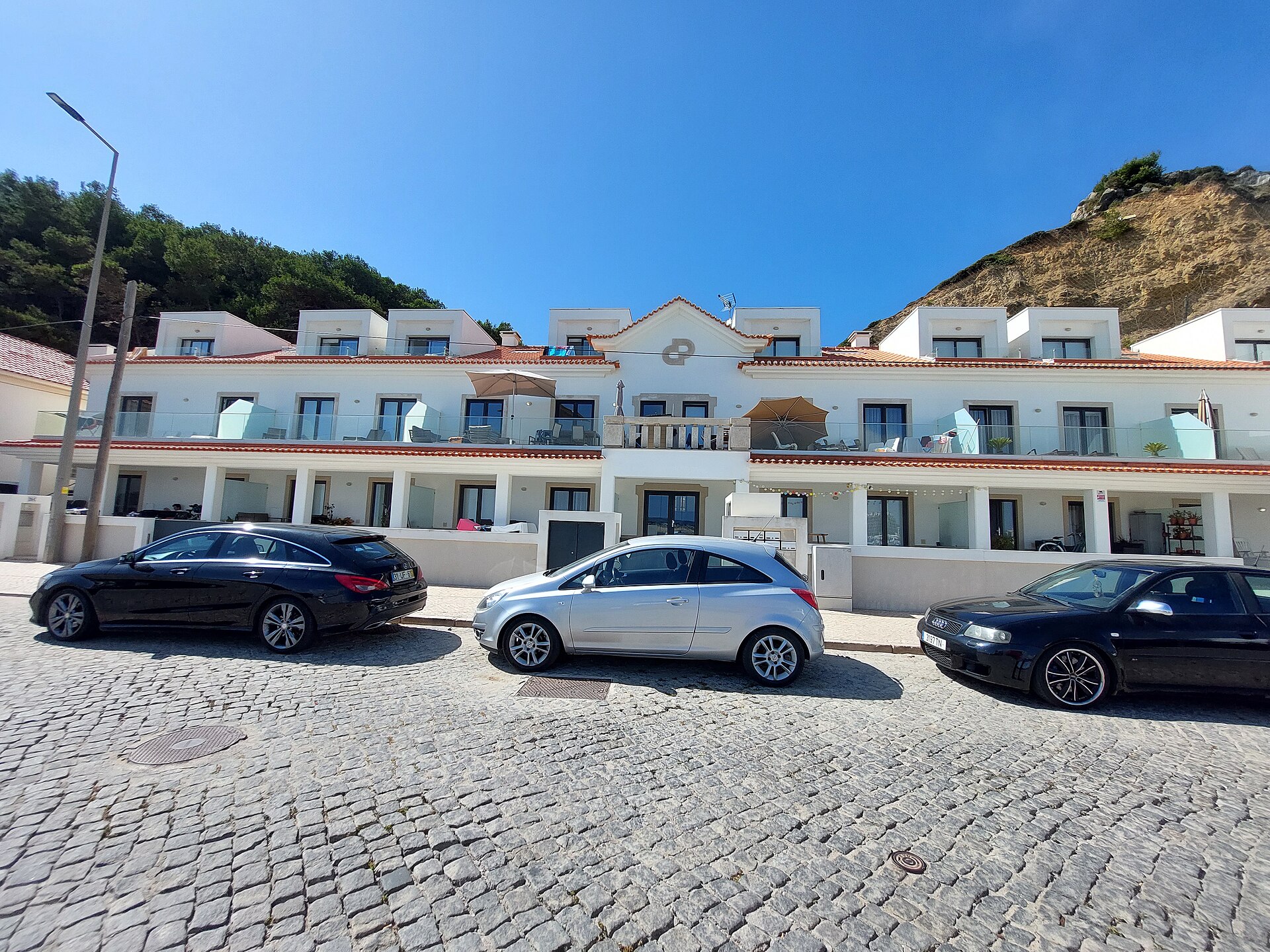 Imagem de referência de Colónia de Férias de São Martinho do Porto, descrito nos dados abertos como colónia de Férias para funcionários da empresa Cimpor na Rua Cândido dos Reis, em São Martinho do Porto
