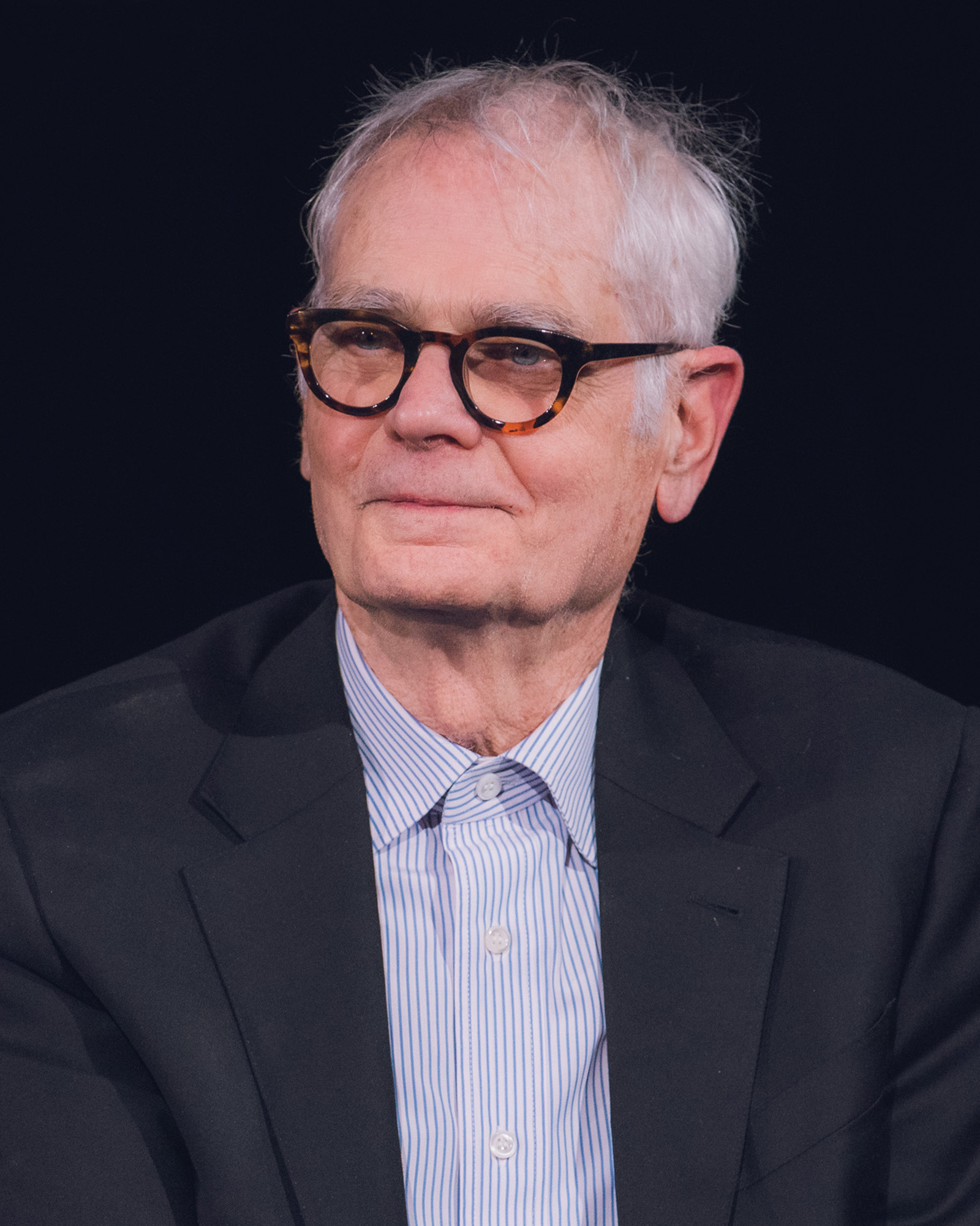 Imagem de referência relacionada a Caleb Deschanel, item descrito como registro de referência sobre Caleb Deschanel, organizado a partir de dados estruturados abertos