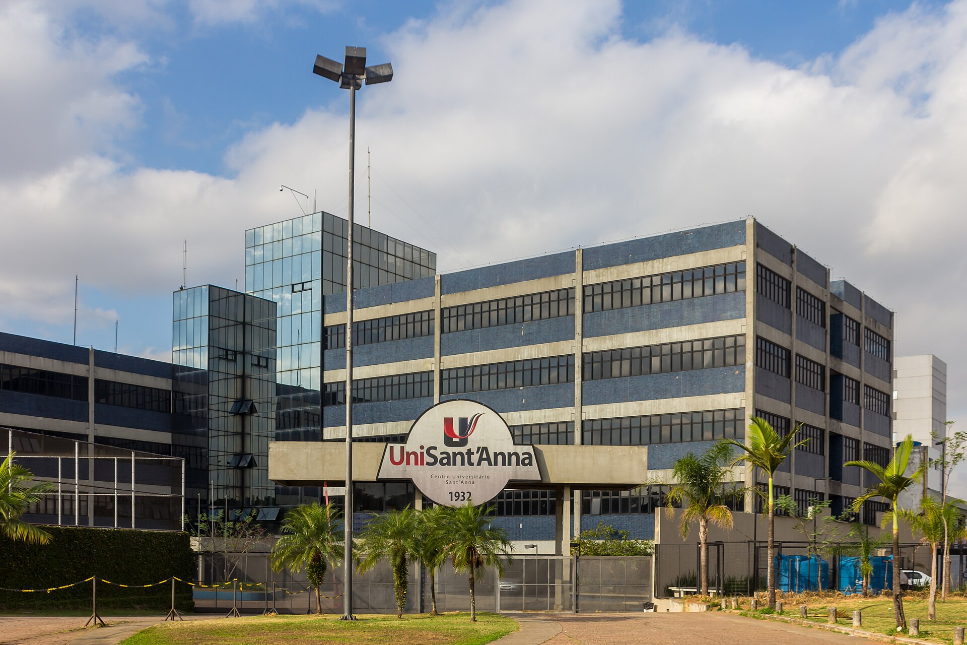Imagem de referência de Centro Universitário Sant´anna, descrito nos dados abertos como centro universitário privado sem fins lucrativos em Sao Paulo, São Paulo
