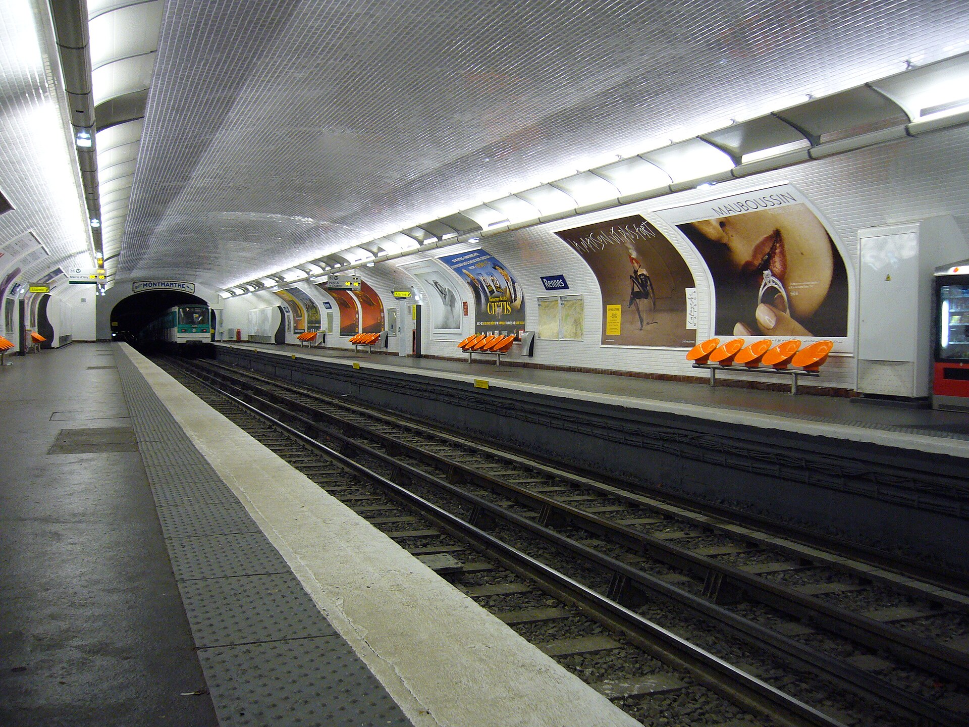 Imagem de referência de Rennes, descrito nos dados abertos como estação do Metropolitano de Paris