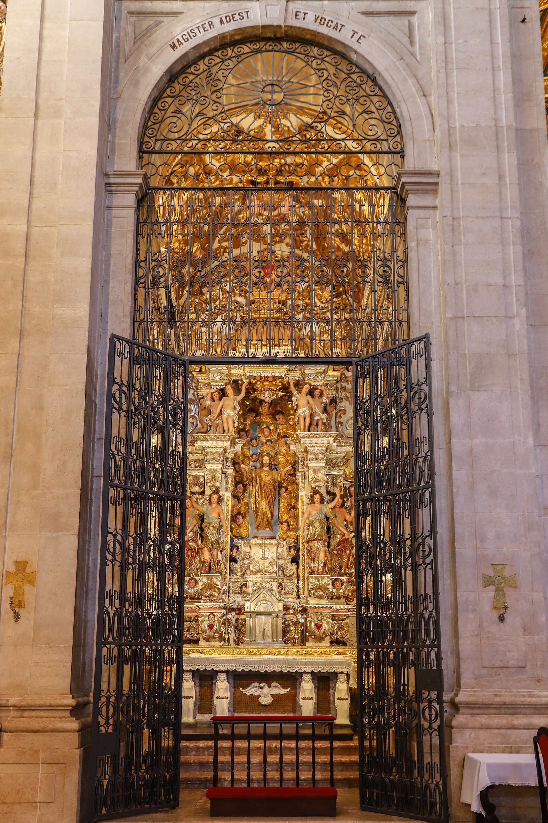 Imagem de referência de Capela do Santíssimo Sacramento, descrito nos dados abertos como capela lateral do Catedral Basílica de Salvador