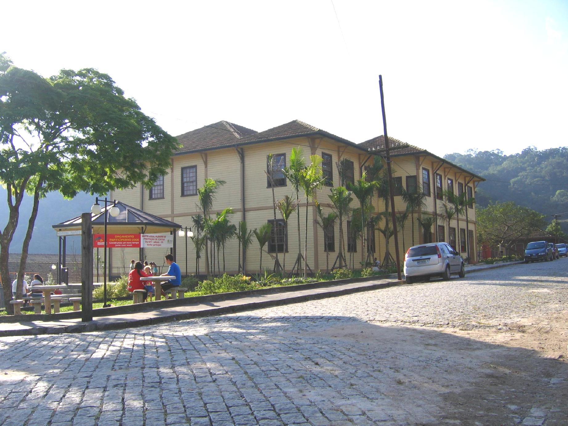 Imagem de referência relacionada a Clube União Lira Serrano, item descrito como edifício em Paranapiacaba, Brasil