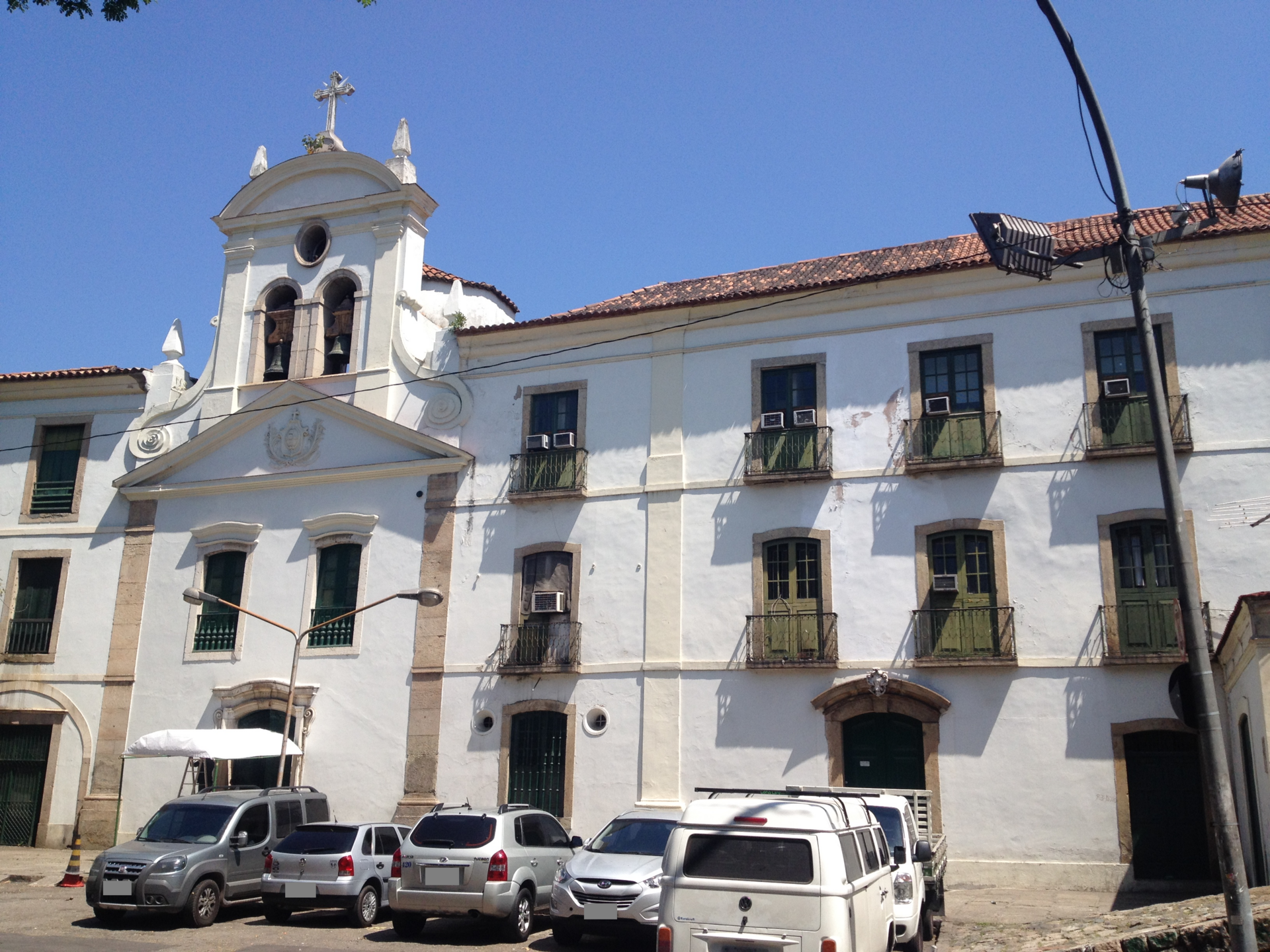 Imagem de referência de Igreja de Nossa Senhora do Bonsucesso, descrito nos dados abertos como igreja em Rio de Janeiro, Brasil