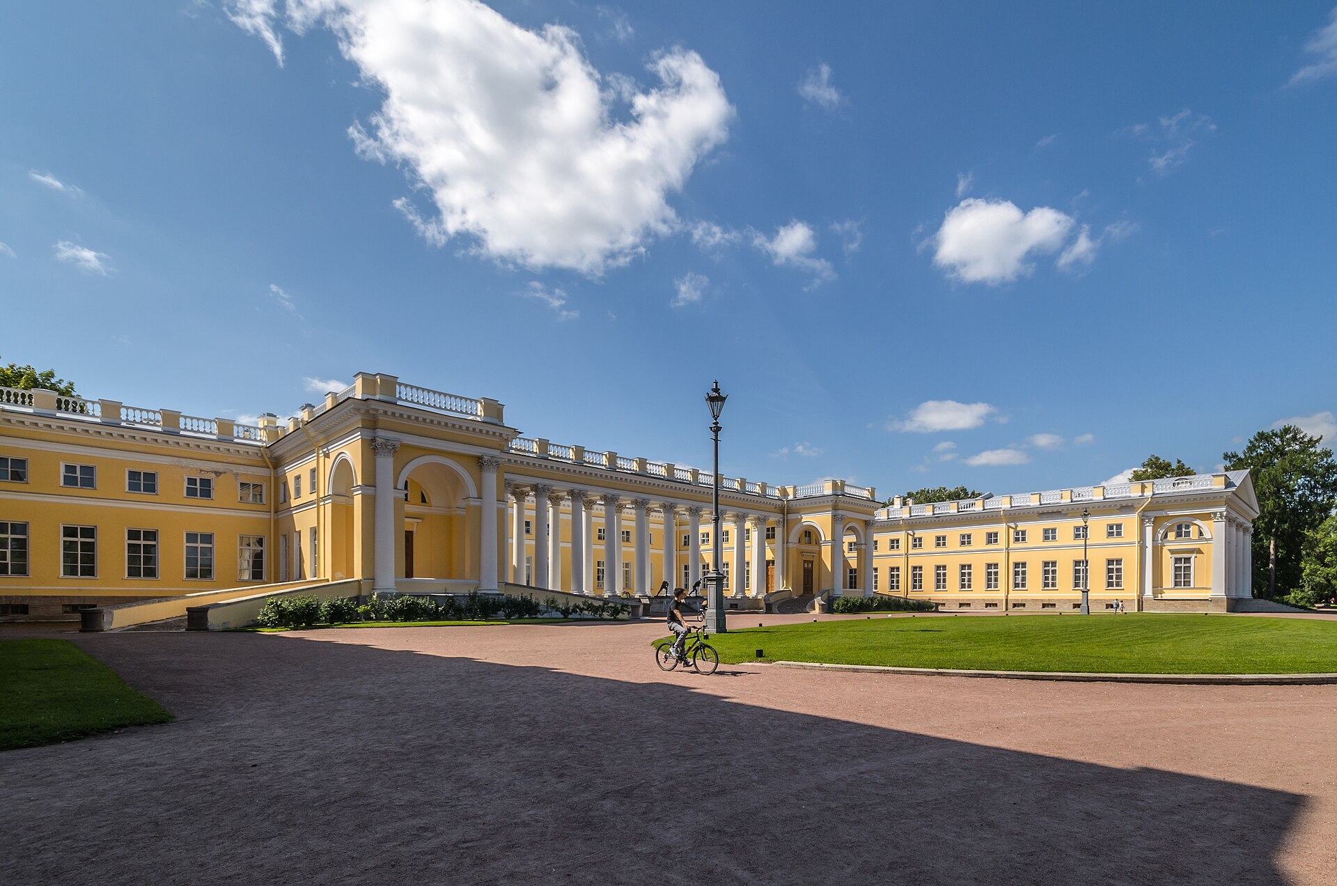Imagem de referência de Palácio de Alexandre, descrito nos dados abertos como um Palácio Imperial sa Rússia