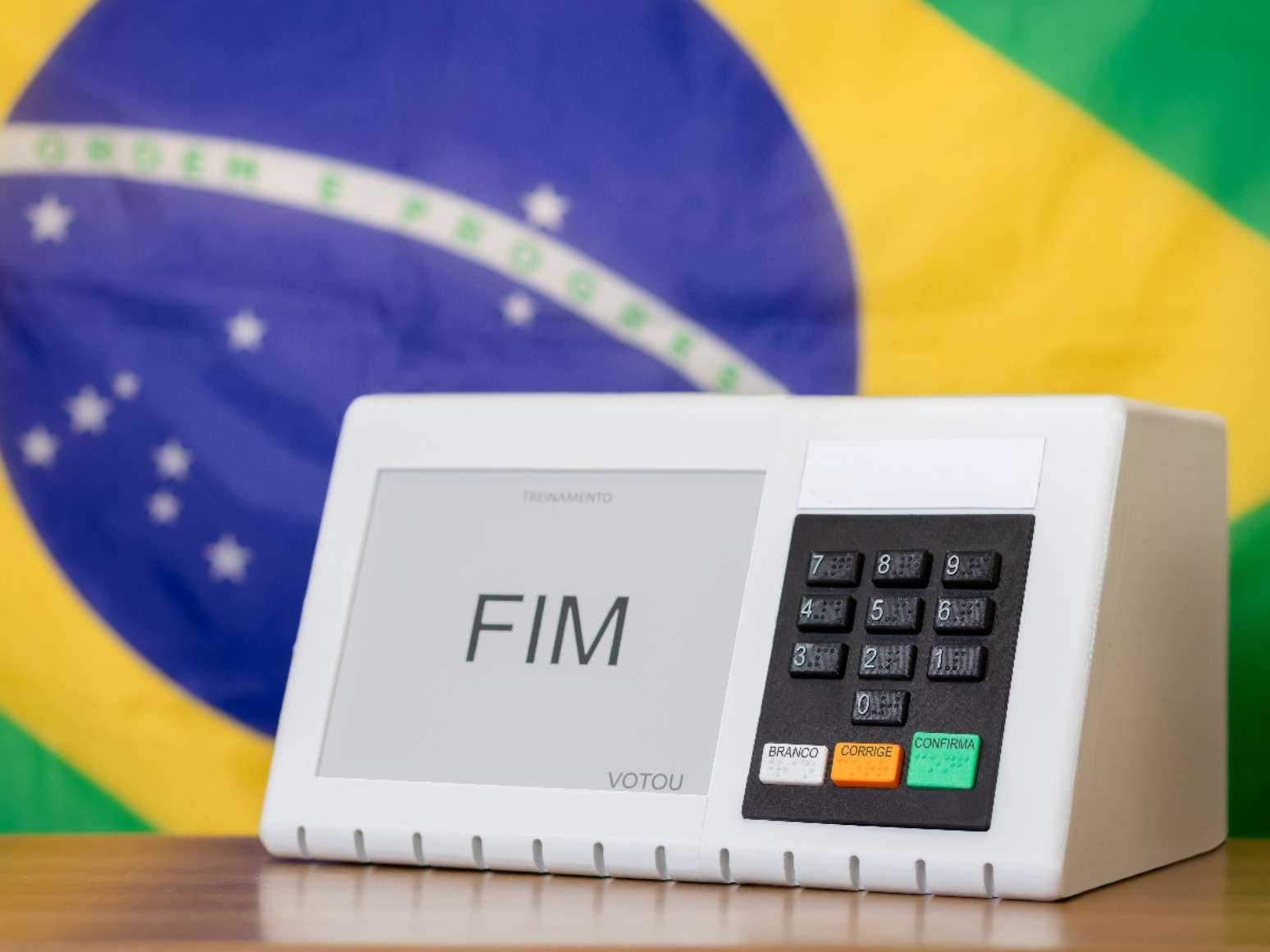 Vota&ccedil;&atilde;o acontece neste domingo