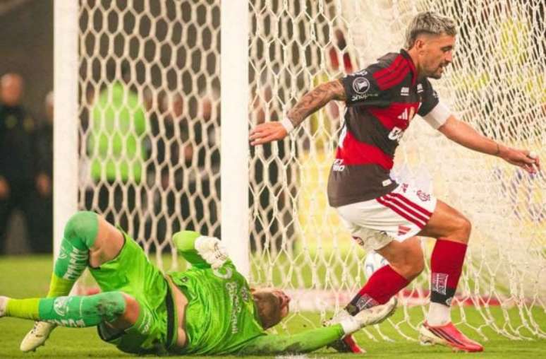 Arrascaeta detalha gol que tirou Flamengo do sufoco: "Acreditei"