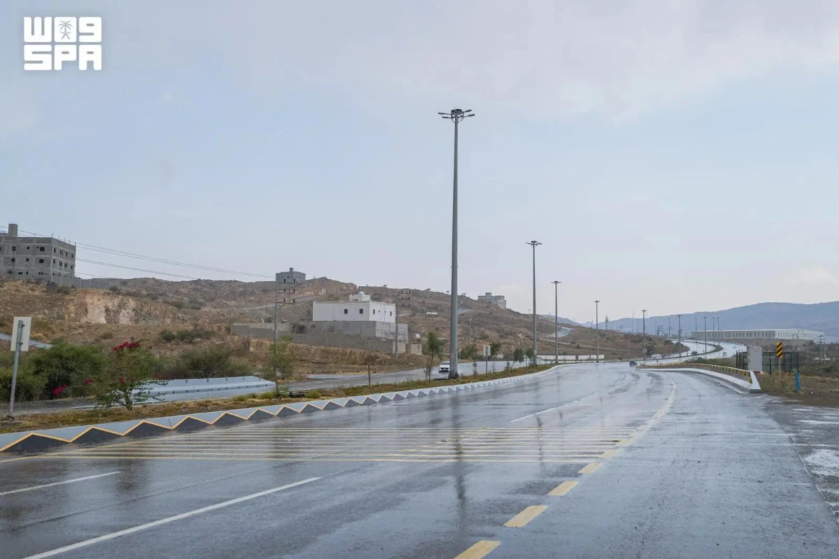 Centro meteorológico da Arábia Saudita alerta sobre chuvas fortes e enchentes repentinas nas regiões ocidentais