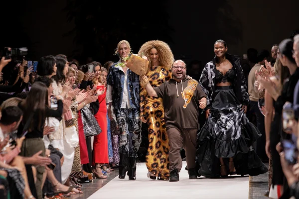 Metrópoles Catwalk: verão e semanas de moda inspiram estrutura do evento