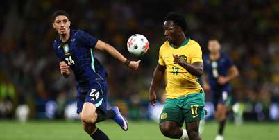A Austr&aacute;lia, que tamb&eacute;m tem o amarelo e o verde como cores tradicionais, usa um uniforme que, visualmente, remeteu &agrave;s cores mais conhecidas do Brasil Foto: Chris Hyde/Getty Images
