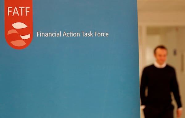 A luta contra o crime financeiro não para na prisão e no julgamento dos criminosos.