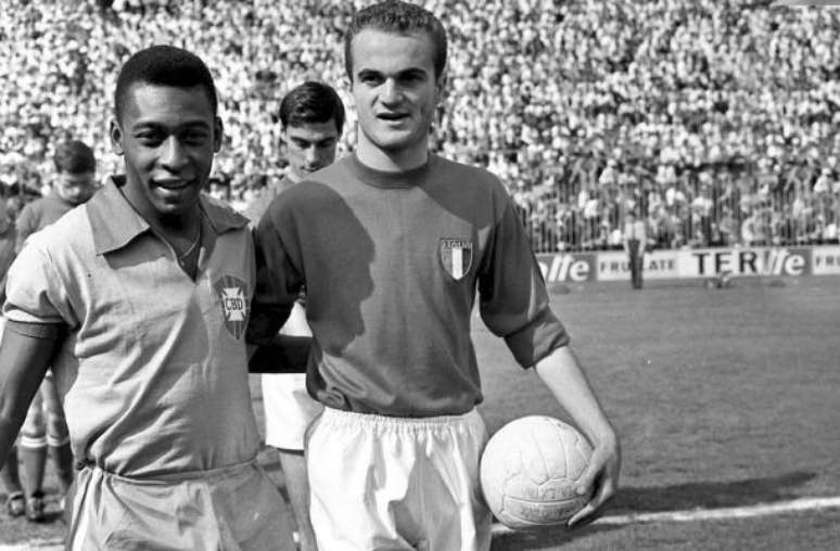 Morre Sandro Mazzola, ídolo da Inter de Milão, aos 83 anos