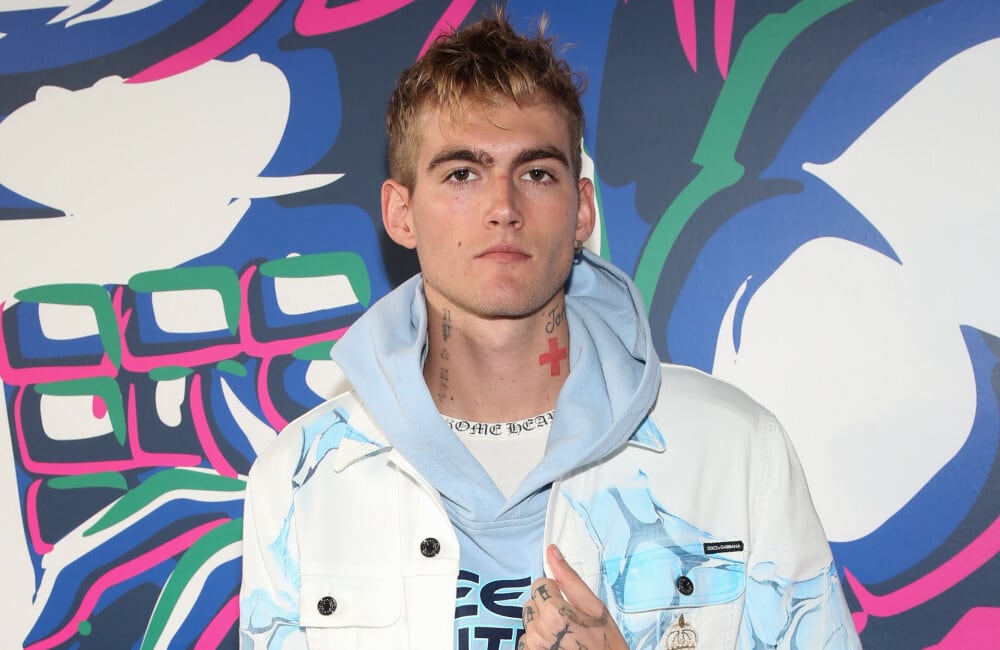 'Ainda não consigo acreditar', diz Paris Hilton sobre morte de Presley Gerber aos 27 anos