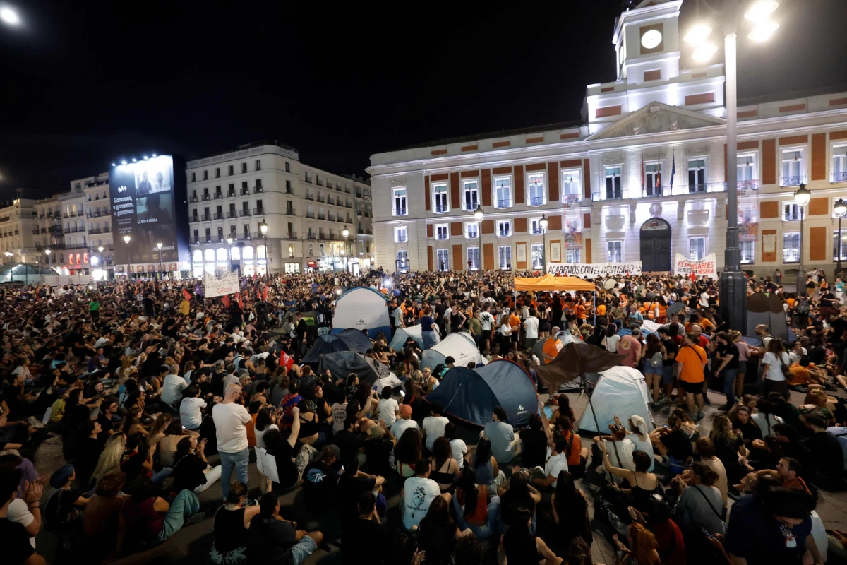 O oleoduto de petróleo da Líbia é reaberto após ter sido bloqueado por um grupo armado