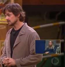 Daniel alfineta Mônica durante dinâmica Foto: Reprodução | RecordPlus