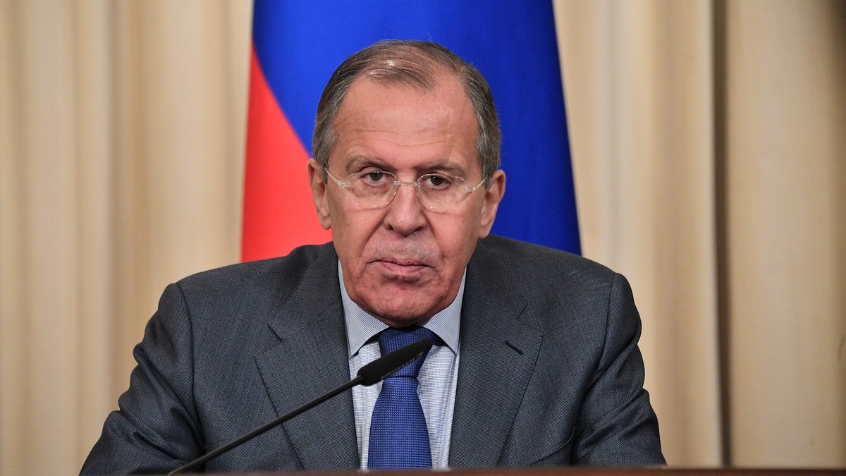 Lavrov: A UE faz tudo para evitar a resolução do conflito na Ucrânia