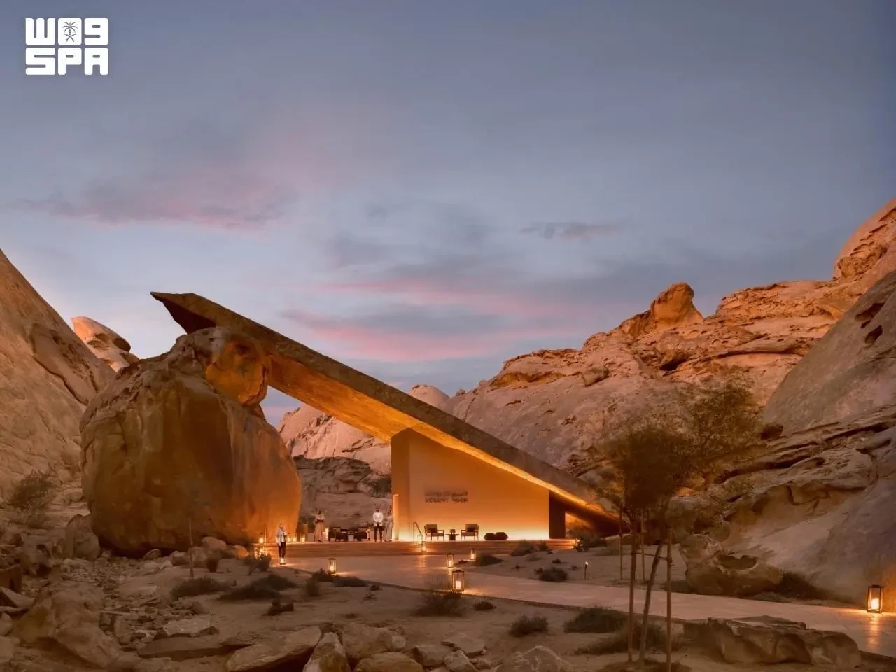 'Coloque aquele telefone de lado': dentro de um caótico Kings League MENA Matchday 2