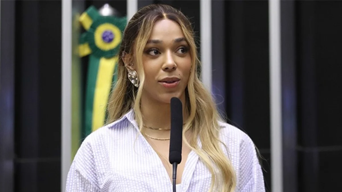 TSE volta atrás e permite post de Erika Hilton sobre Nossa Senhora e Flávio
