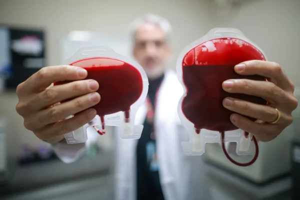 Banco de sangue convoca doadores e alerta para baixa em estoque de bolsas