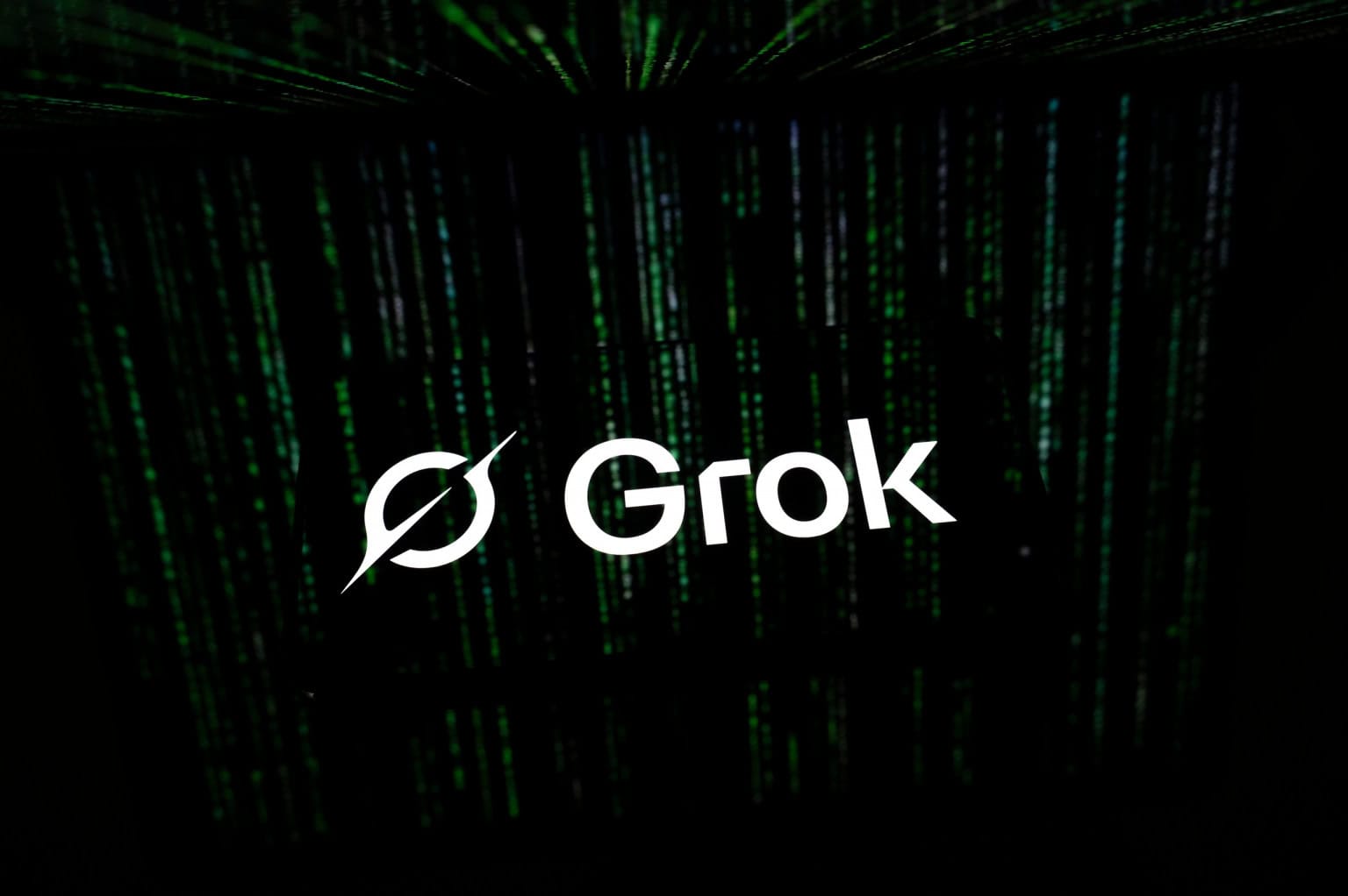 Musk retira processo contra Apple, mas mantém ação contra OpenAI