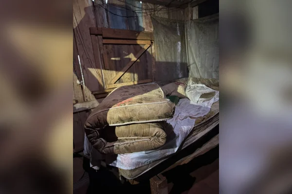 PF resgata homem de 74 anos que trabalhava de graça e vivia com animais