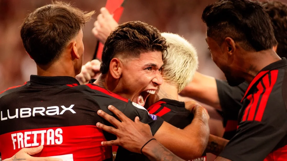 Flamengo divulga relacionados para ida da semifinal contra o River Plate