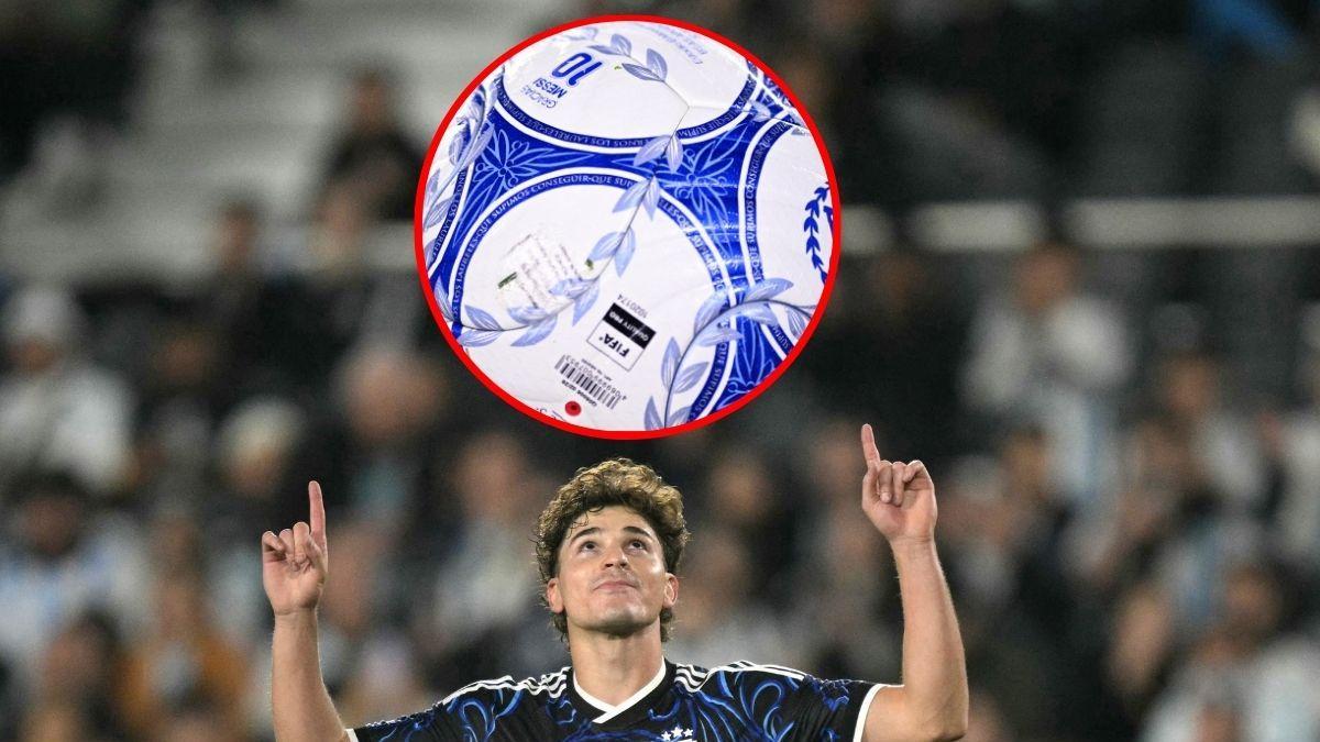 Argentina esmaga a Burkina Faso por 7-0 con un balón en homenaje a Lionel Messi