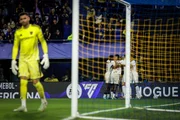 O Vasco venceu o Boca Juniors por 1 x 0 na Bomboneira.