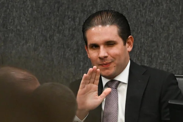 Sem apoio no PL, Motta faz ofensiva sobre Centrão para garantir reeleição