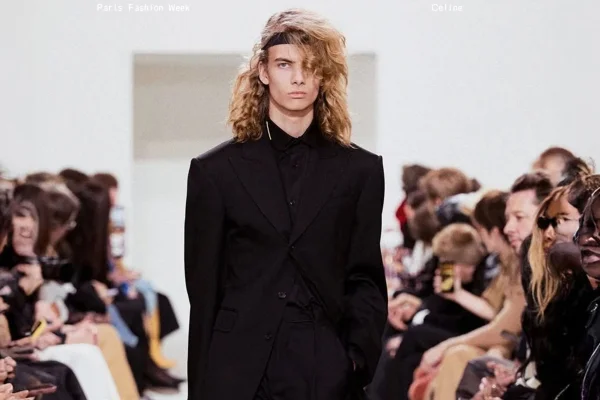 Celine resgata referências dos anos 1980 e do grunge no Paris Fashion Week