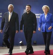 Zelensky entre os líderes europeus António Costa e Ursula von der Leyen Foto: ANSA / Ansa - Brasil
