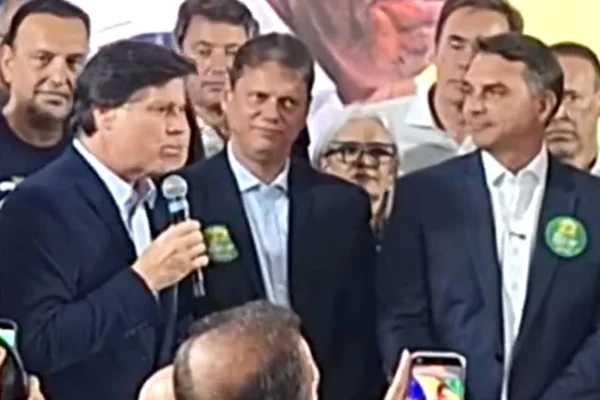 Baleia Rossi diz querer de Flávio governo como os de Tarcísio e Nunes em SP