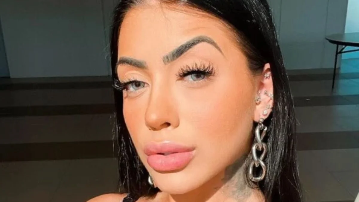 MC Mirella tem show cancelado após apoiar Flávio Bolsonaro nas eleições
