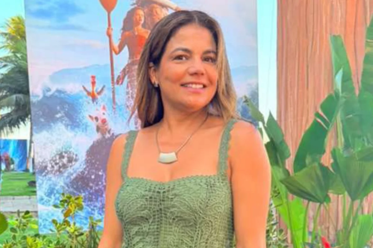 Nívea Stelmann revela que nunca deu beijo técnico em novelas: “Aproveitava”