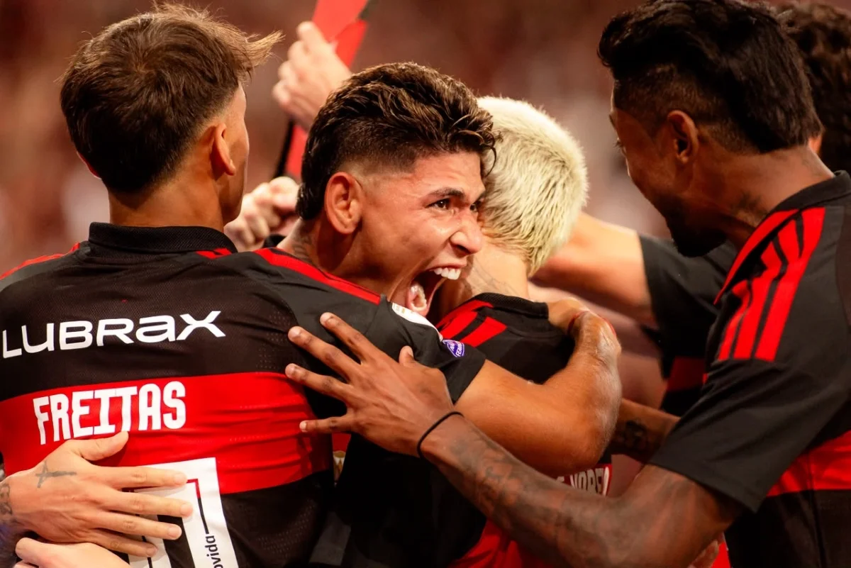 Flamengo divulga relacionados para ida da semifinal contra o River Plate