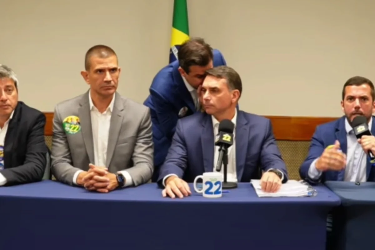 Imagem colorida, Flávio diz que Lula usou "amigos do Judiciário" para "censurar debate" - Metrópoles