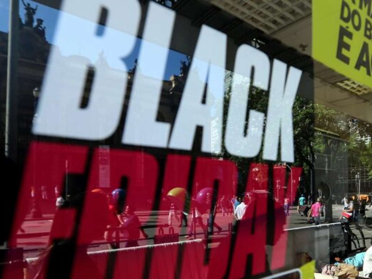 Black Friday: 45% dos produtos não oferecem desconto real, aponta pesquisa; veja dicas para não cair em golpe