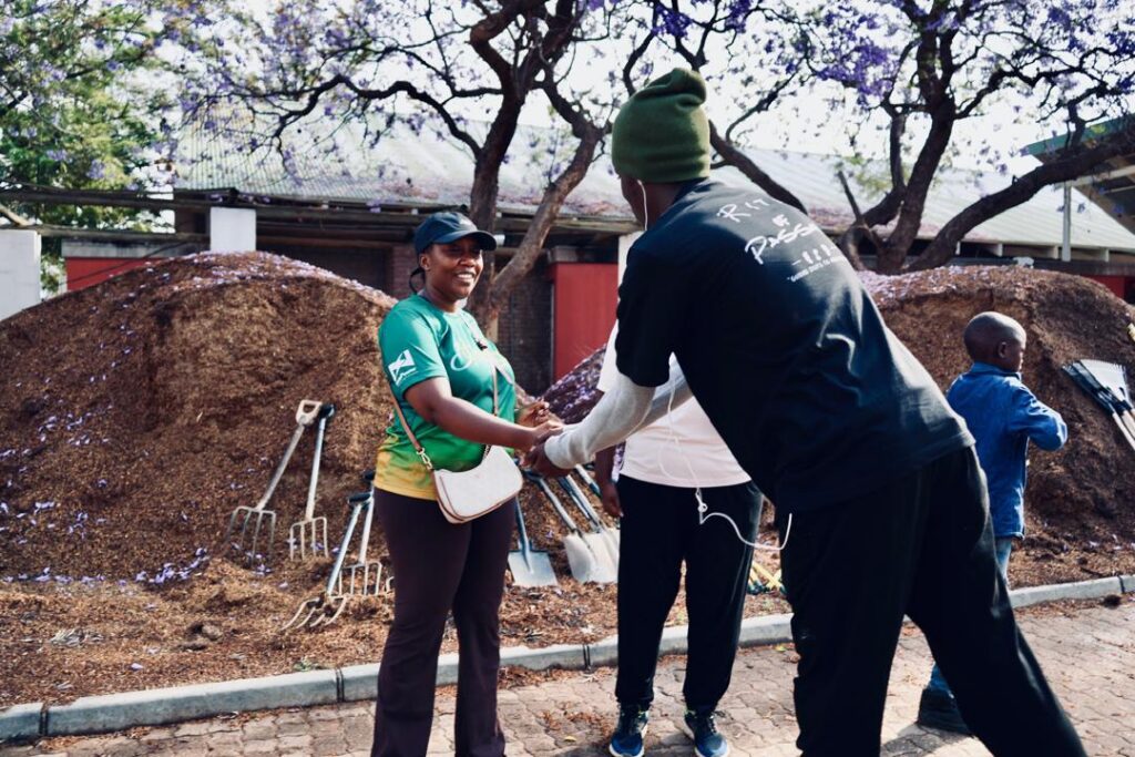 Namíbia se prepara para o Dia da Saúde Mental com uma iniciativa de limpeza
