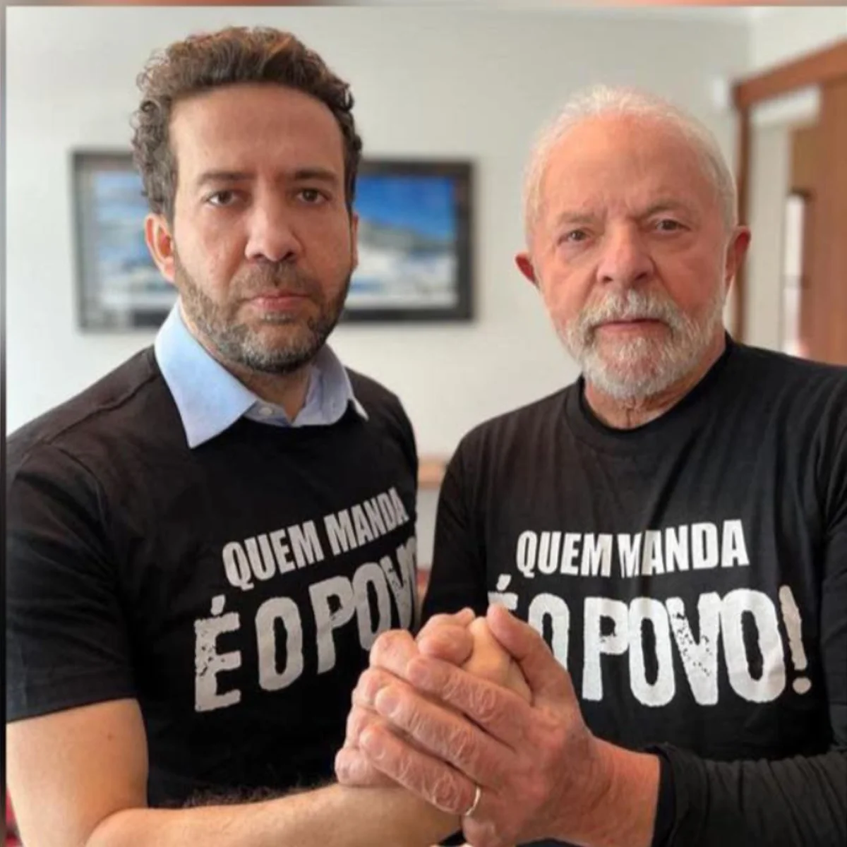 Janones reclama que canal “Exército do Lula” ficará fora do ar por 48h