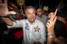 Mendonça determina retirada de posts que associam Flávio Bolsonaro a corte de benefícios