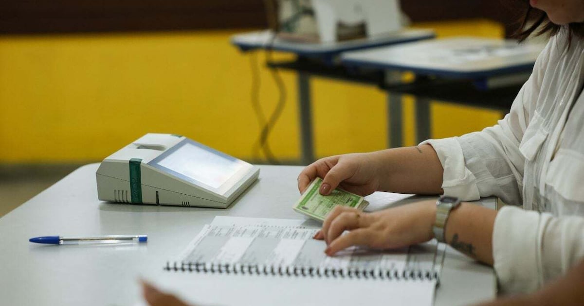 Pesquisas de 2º turno: saem hoje primeiros dados sobre intenções de voto para Flávio e Lula