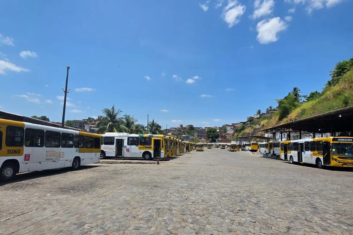 Eleições: MP constata retenção de ônibus em Salvador e dá prazo a município